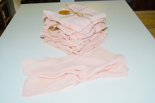 Serviettes en gaz de coton vieux roses